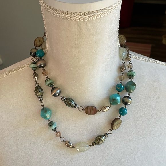Long unique Premier Designs Necklace with very unique beads - Picture 7 of 11